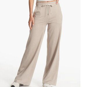 Vuori Halo Essential Wideleg Pant - L - regular length